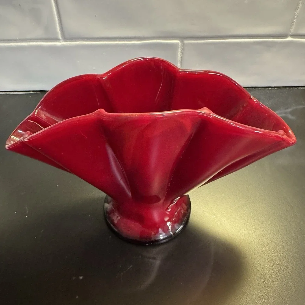 Fenton Vintage Mandarin‎ Red Fan Vase. Unmarked, No Damage
